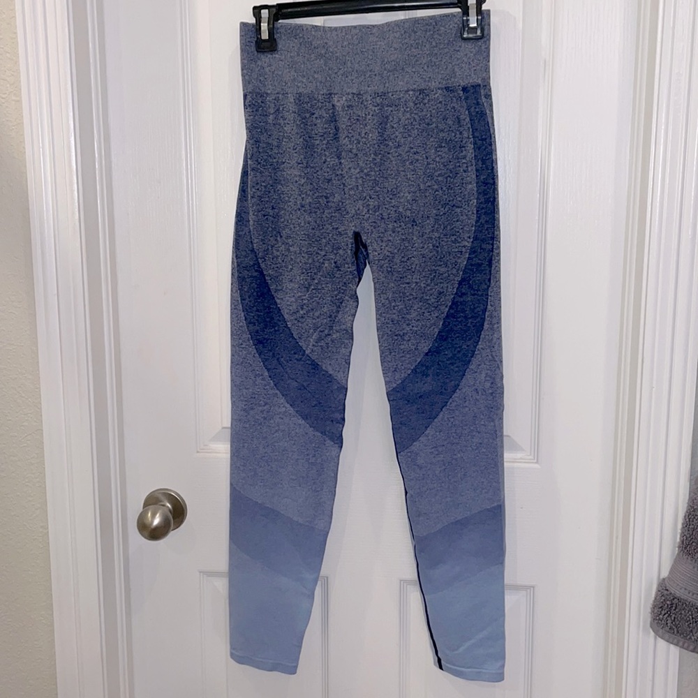 Victoria’s Secret Sport leggings